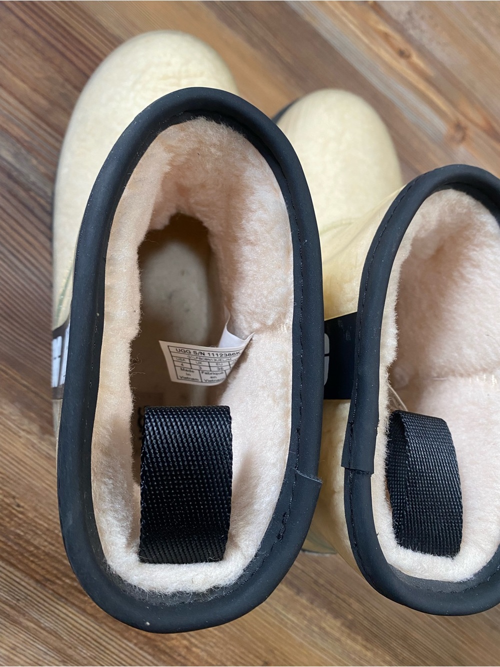 UGG Classic Clear Mini Boots - Picture 5 of 9